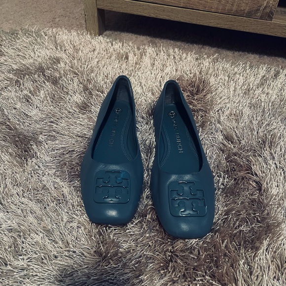 Tory Burch Georgia Ballerina Flats - Picture 2 of 6